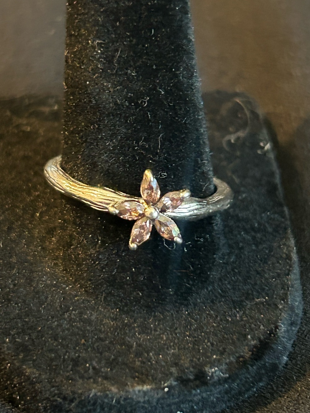 Silver Pink Flower Ring - Elegant Floral Design